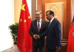Chinese Foreign Minister Holds Talks with Cambodian Deputy Prime Minister and Foreign Minister  
