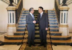Thai Prime Minister Anutin Meets with Chinese Foreign Minister  