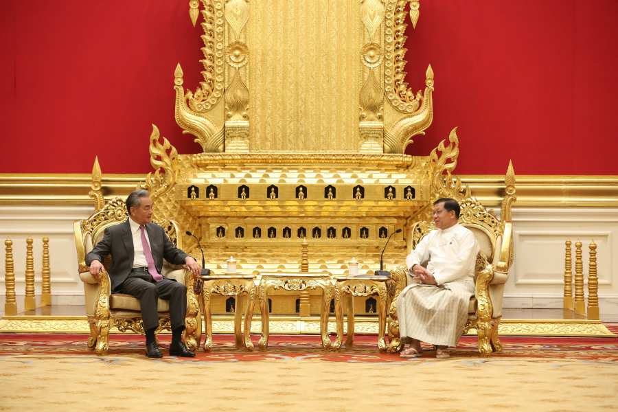 Myanmar&rsquo;s President Min Aung Hlaing&ensp;Meets&ensp;with Chinese Foreign Minister  Wang Yi