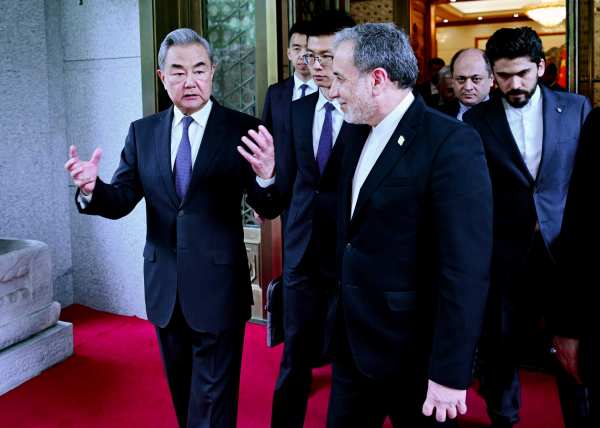 Chinese Foreign Minister Wang Yi Holds Talks&ensp;with Iranian Foreign Minister  