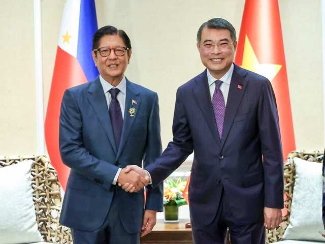 Vietnamese Prime Minister meets Philippine President ahead of 48th ASEAN Summit