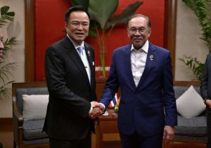 Thai PM meets with Malaysian PM to discuss bilateral cooperation in various areas