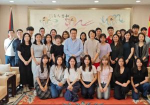 Chinese Ambassador to Timor-Leste meets with a delegation from Hong Kong Tung Wah College