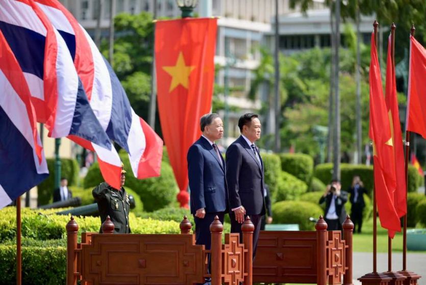 Vietnamese President pays official visit to Thailand