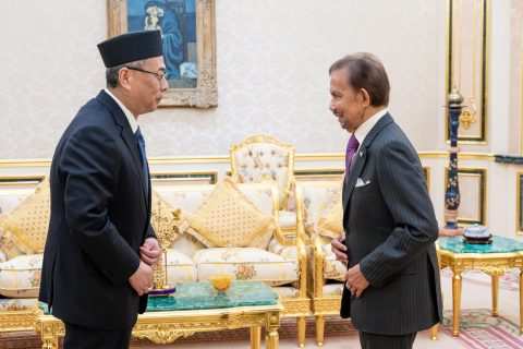 Sultan of Brunei Receives In Audience The Chief Justice Of Malaysia
