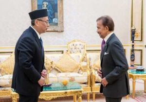 Sultan of Brunei Receives In Audience The Chief Justice Of Malaysia