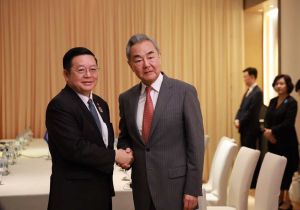 Chinese Foreign Minister Wang Yi Meets with Secretary-General of ASEAN Kao Kim Hourn