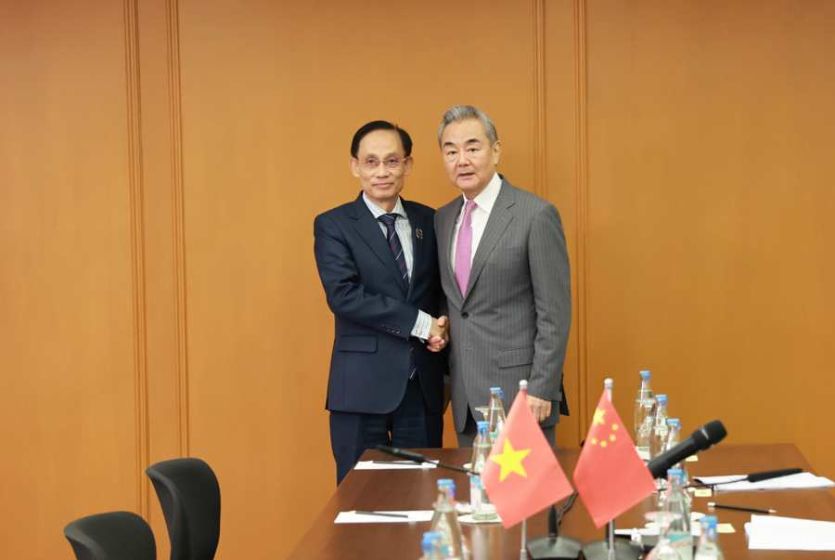 Chinese Foreign Minister Wang Yi Meets with Vietnamese Foreign Minister Le Hoai Trung