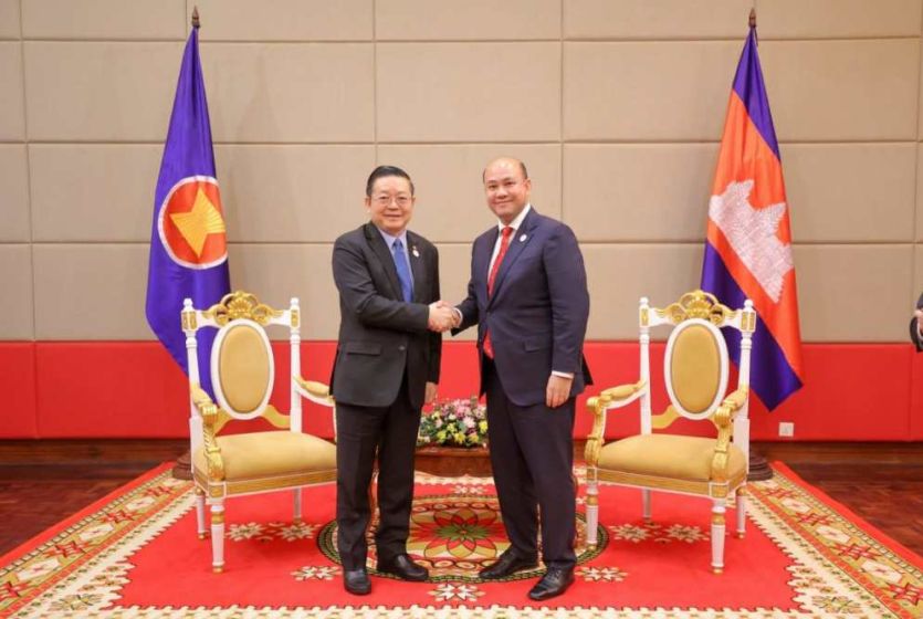 Secretary-General of ASEAN meets with Cambodian Deputy Prime Minister and Minister of Civil Service