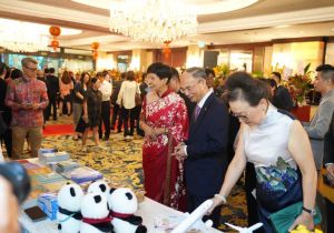 Chinese Embassy in Singapore Grandly Celebrates the 77th Anniversary of the Founding of the People&rsquo;s Republic of China